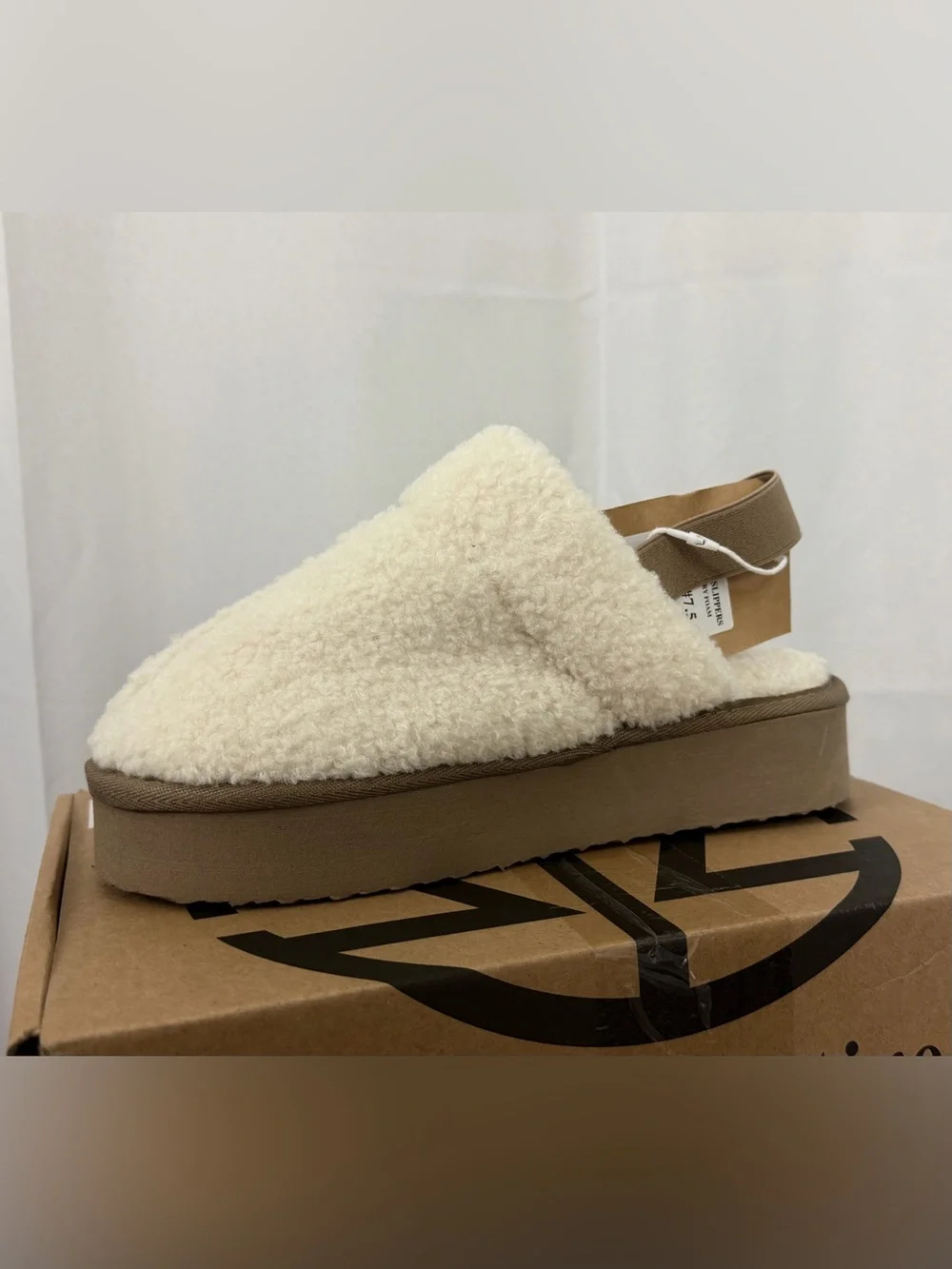 Cozy Off-White Fleece Shearling Platform Mule/Slipper w/Heel Strap Size 7.5 NIB